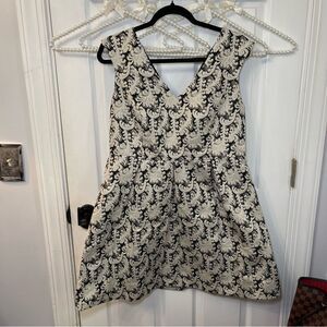 Elegant Black and Cream w/Gold Details Floral Patterned Dress